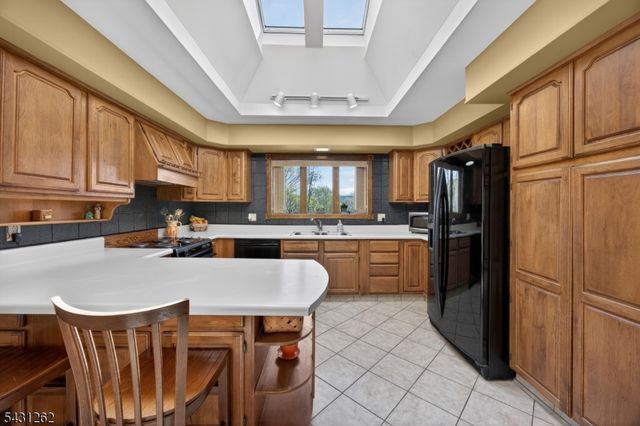 7 Sheba Dr, Vernon Twp., NJ 07461