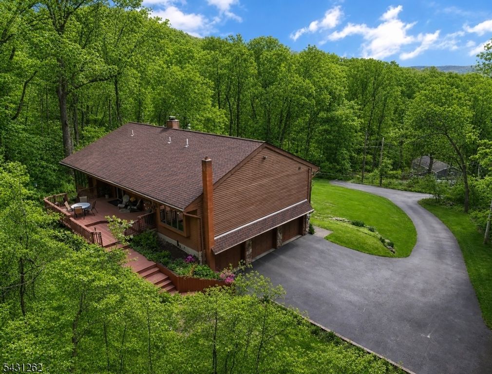7 Sheba Dr, Vernon Twp., NJ 07461
