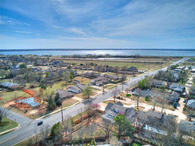 10900 Willow Grove, Oklahoma City, OK 73120