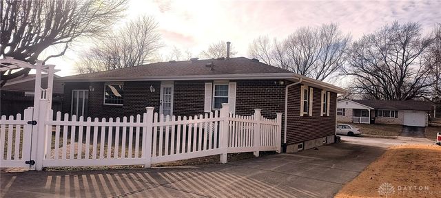 1715 Sioux Drive, Xenia, OH 45385