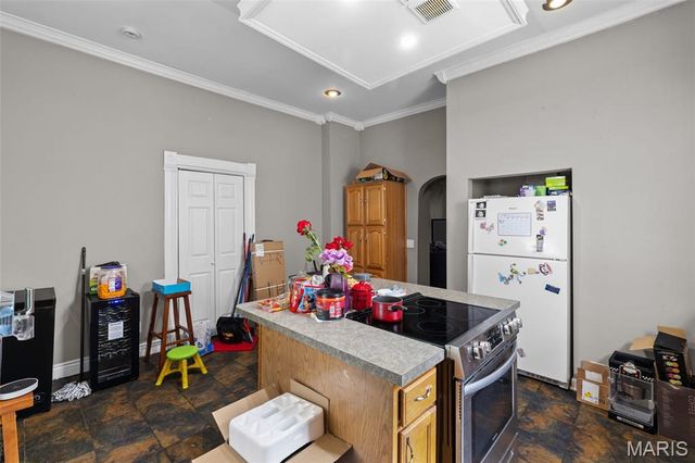 49 N Harvey Avenue, St Louis, MO 63135