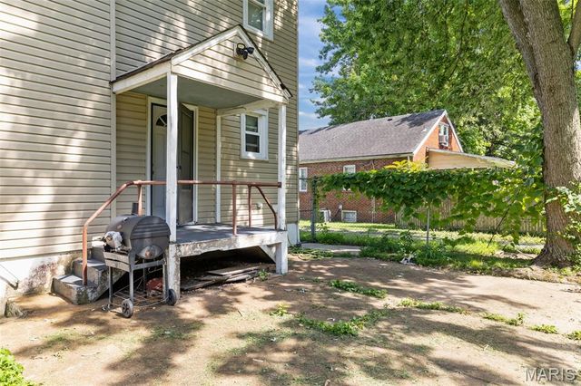 49 N Harvey Avenue, St Louis, MO 63135