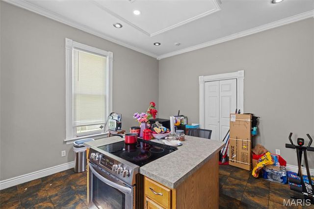49 N Harvey Avenue, St Louis, MO 63135