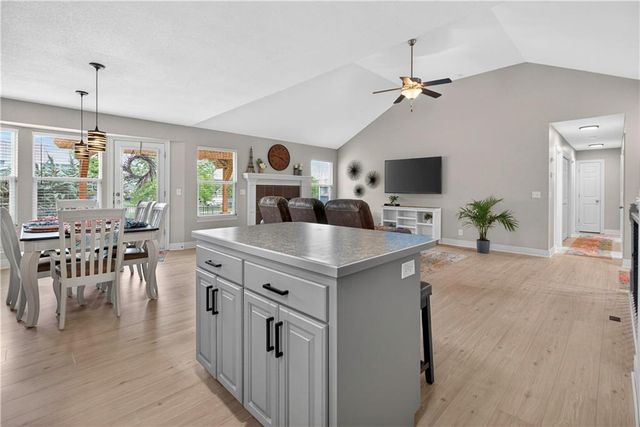 5835 LAKECREST Drive, Shawnee, KS 66218