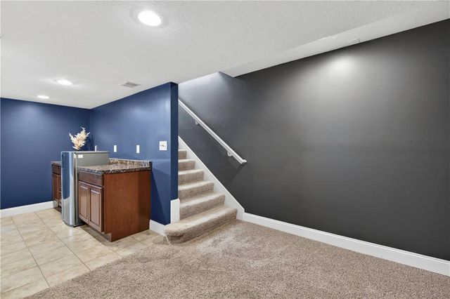 5835 LAKECREST Drive, Shawnee, KS 66218