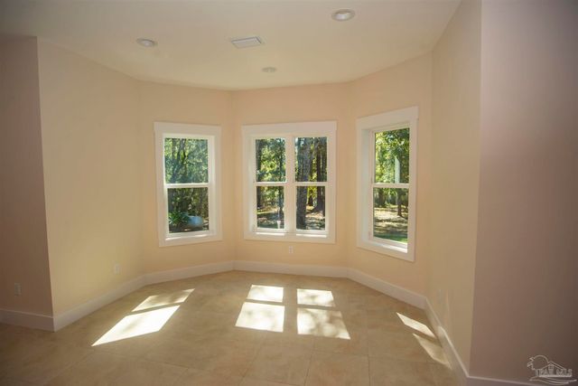 5877 Moors Oaks Dr, Milton, FL 32583