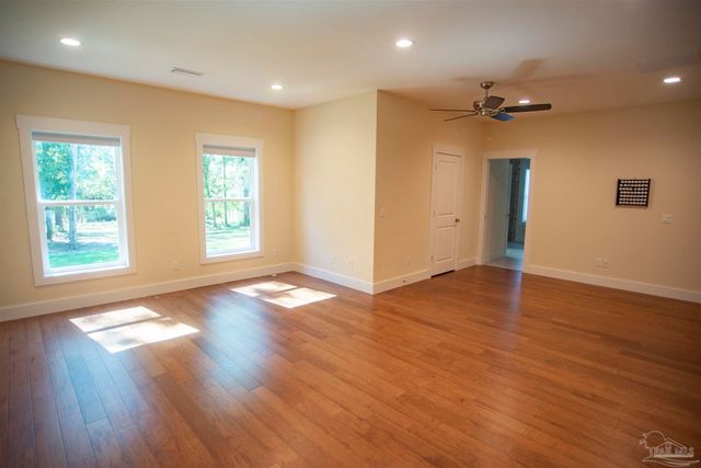 5877 Moors Oaks Dr, Milton, FL 32583