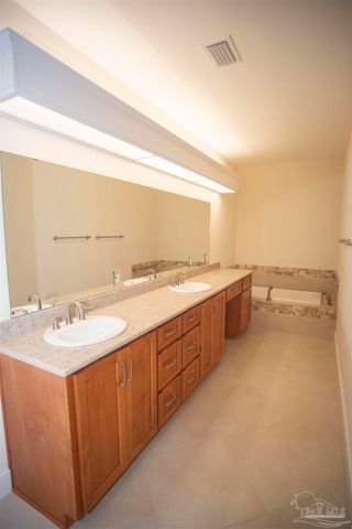 5877 Moors Oaks Dr, Milton, FL 32583