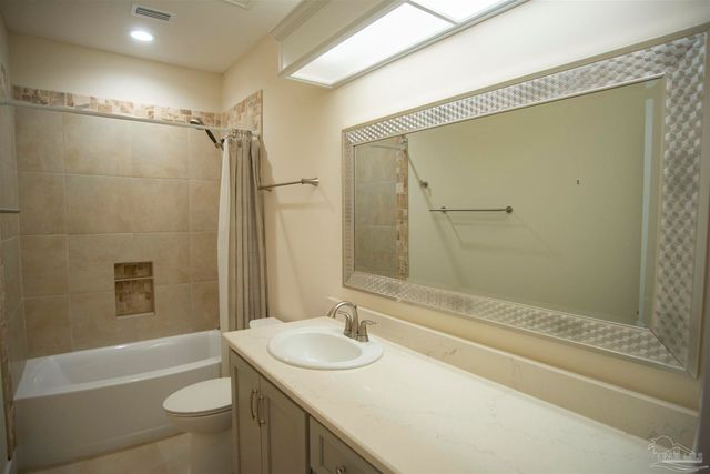 5877 Moors Oaks Dr, Milton, FL 32583