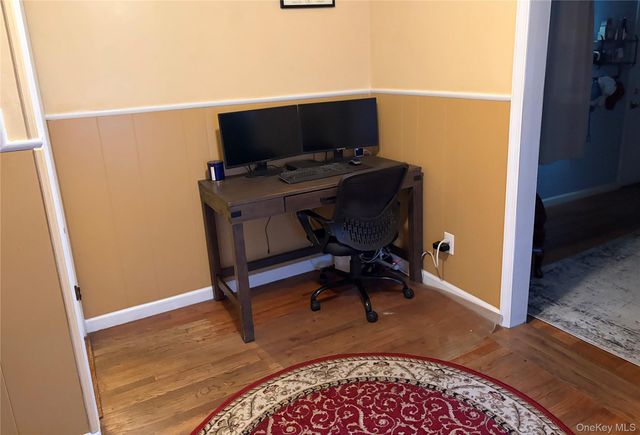 187 N Fulton Avenue, Lindenhurst, NY 11757