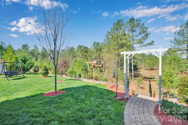 6129 Hawk View Road, Waxhaw, NC 28173