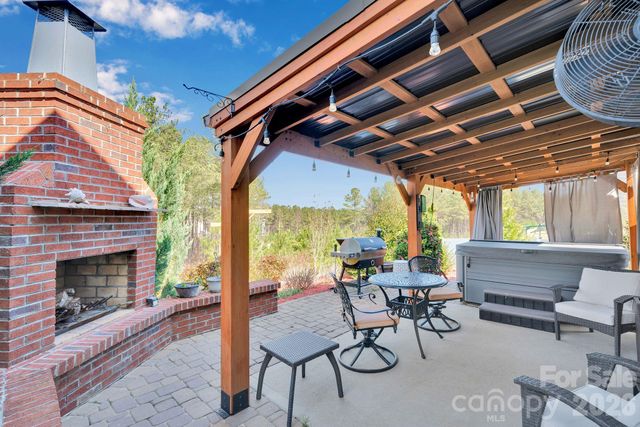 6129 Hawk View Road, Waxhaw, NC 28173