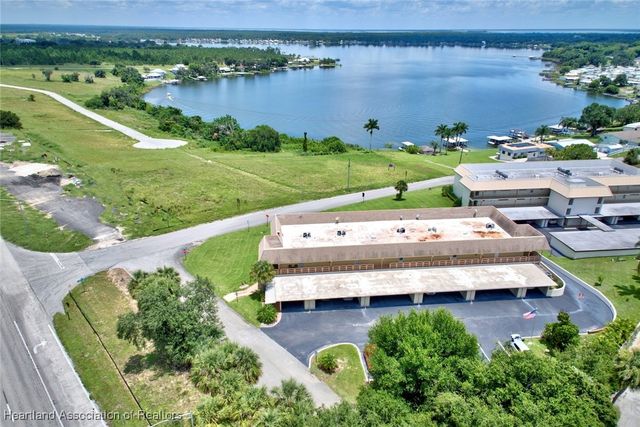 400 Lake Clay Drive S, Lake Placid, FL 33852