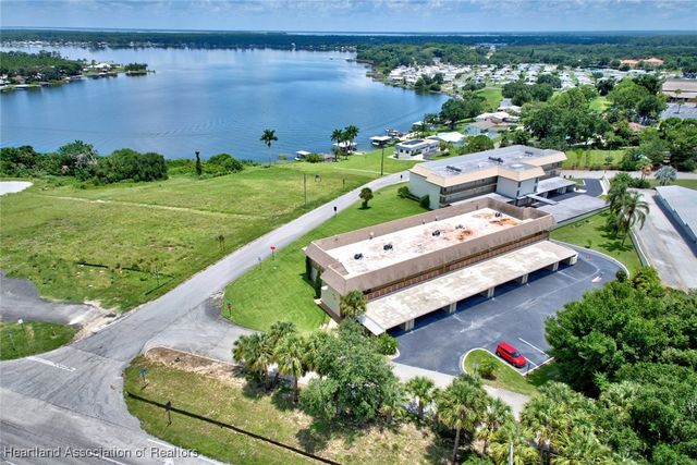 400 Lake Clay Drive S, Lake Placid, FL 33852
