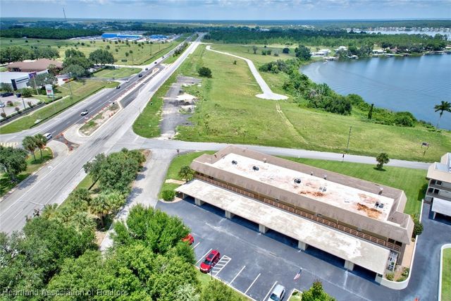 400 Lake Clay Drive S, Lake Placid, FL 33852