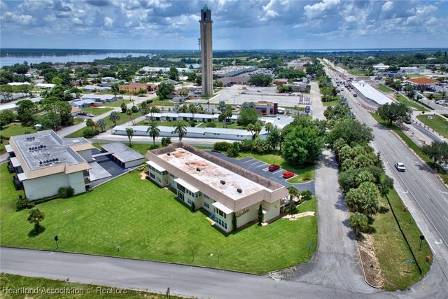 400 Lake Clay Drive S, Lake Placid, FL 33852