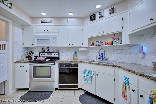 400 Lake Clay Drive S, Lake Placid, FL 33852
