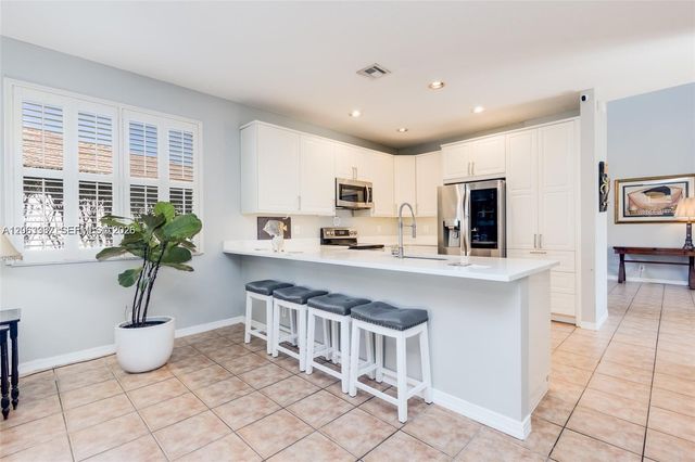 1280 Majesty Ter, Weston, FL 33327