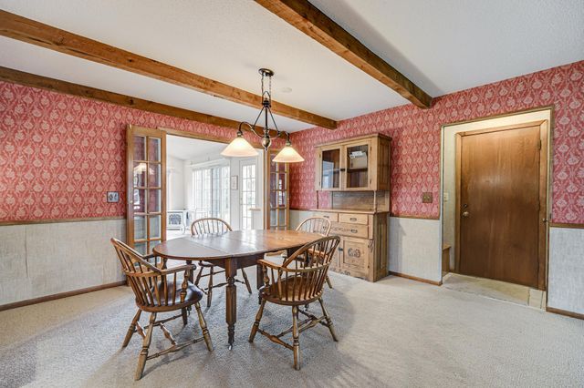 1721 Rhode Island Avenue N, Golden Valley, MN 55427