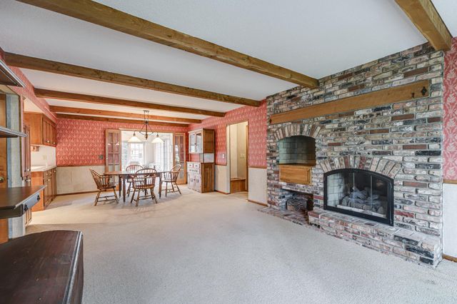 1721 Rhode Island Avenue N, Golden Valley, MN 55427
