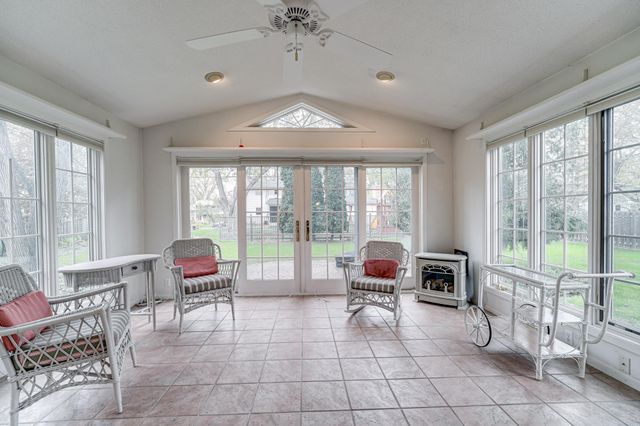 1721 Rhode Island Avenue N, Golden Valley, MN 55427