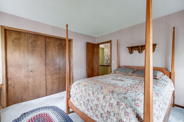 1721 Rhode Island Avenue N, Golden Valley, MN 55427