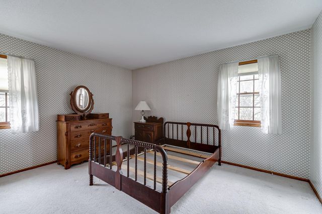 1721 Rhode Island Avenue N, Golden Valley, MN 55427