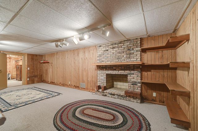 1721 Rhode Island Avenue N, Golden Valley, MN 55427