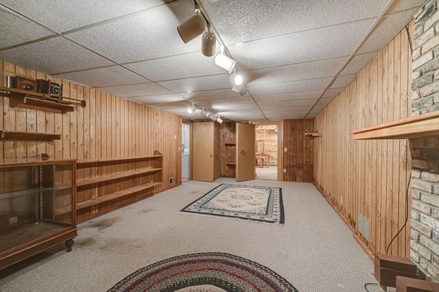 1721 Rhode Island Avenue N, Golden Valley, MN 55427
