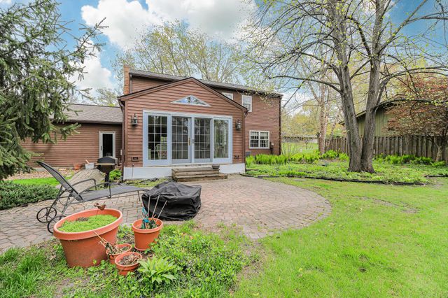 1721 Rhode Island Avenue N, Golden Valley, MN 55427