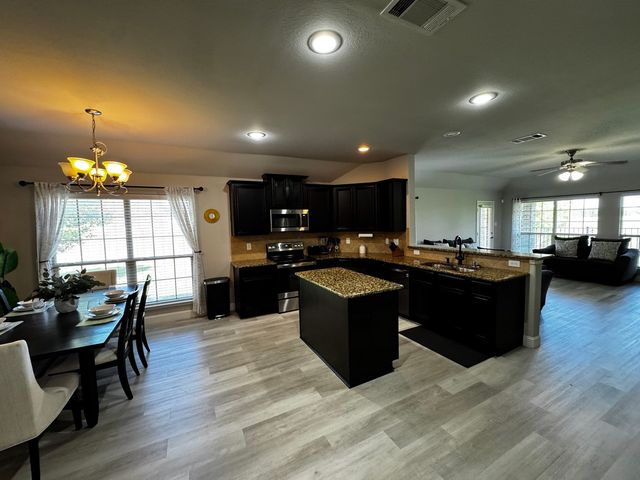 101 Holly Street, Waxahachie, TX 75165