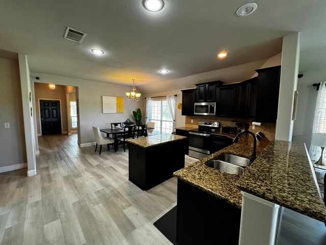 101 Holly Street, Waxahachie, TX 75165