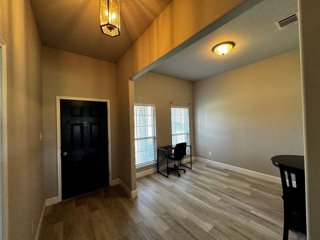 101 Holly Street, Waxahachie, TX 75165