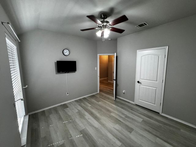 101 Holly Street, Waxahachie, TX 75165
