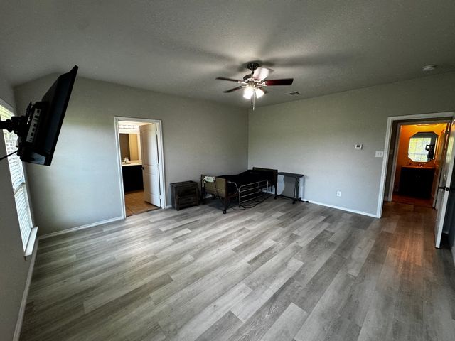 101 Holly Street, Waxahachie, TX 75165