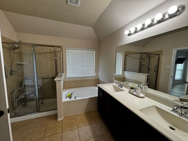 101 Holly Street, Waxahachie, TX 75165