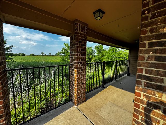101 Holly Street, Waxahachie, TX 75165