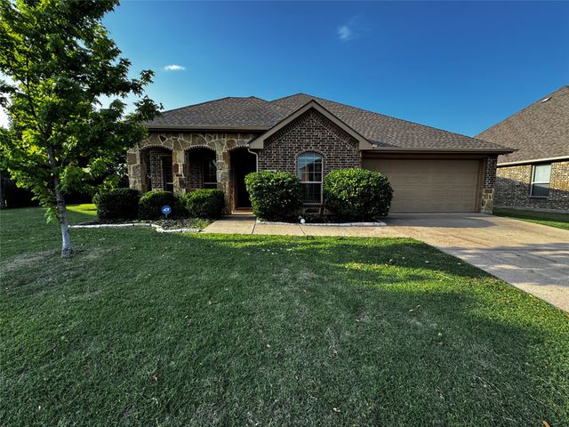 101 Holly Street, Waxahachie, TX 75165