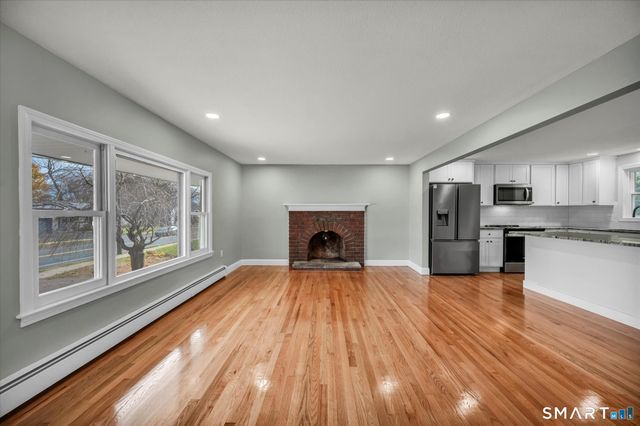 84 Raffia Road, Enfield, CT 06082