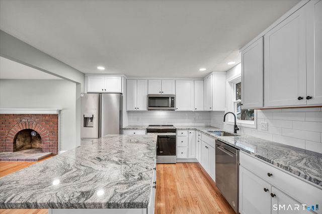 84 Raffia Road, Enfield, CT 06082