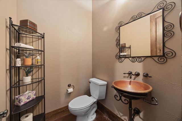 303 Yaupon DR, Spicewood, TX 78669