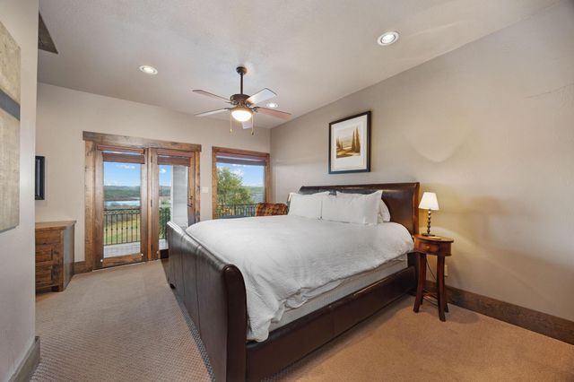 303 Yaupon DR, Spicewood, TX 78669