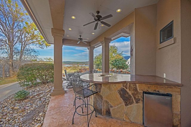 303 Yaupon DR, Spicewood, TX 78669