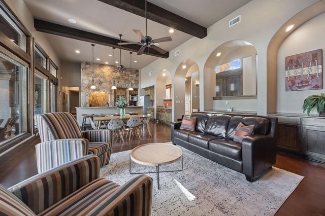 303 Yaupon DR, Spicewood, TX 78669