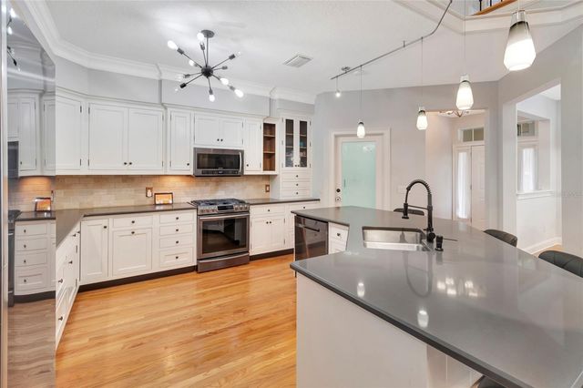 1215 LAKESHORE DRIVE, Eustis, FL 32726