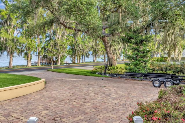 1215 LAKESHORE DRIVE, Eustis, FL 32726