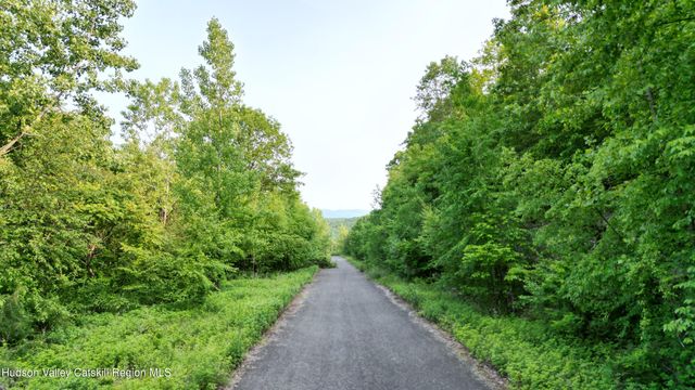 5 Truncali Drive, Marlboro, NY 12542