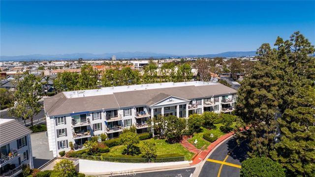300 Cagney Lane 101, Newport Beach, CA 92663