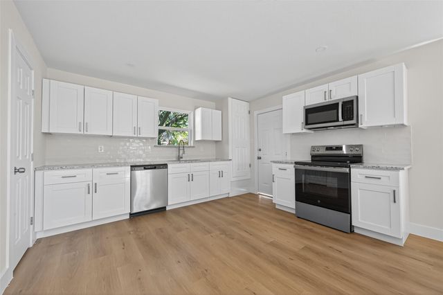 1418 Carlisle Street, Rosenberg, TX 77471