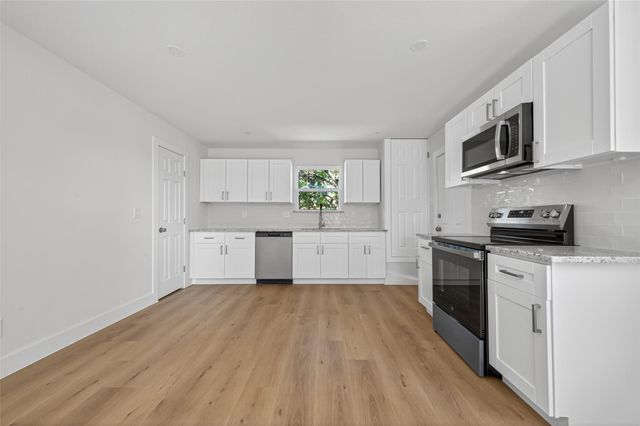 1418 Carlisle Street, Rosenberg, TX 77471